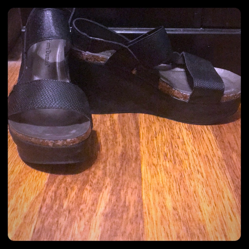 Pierre dumas black wedges